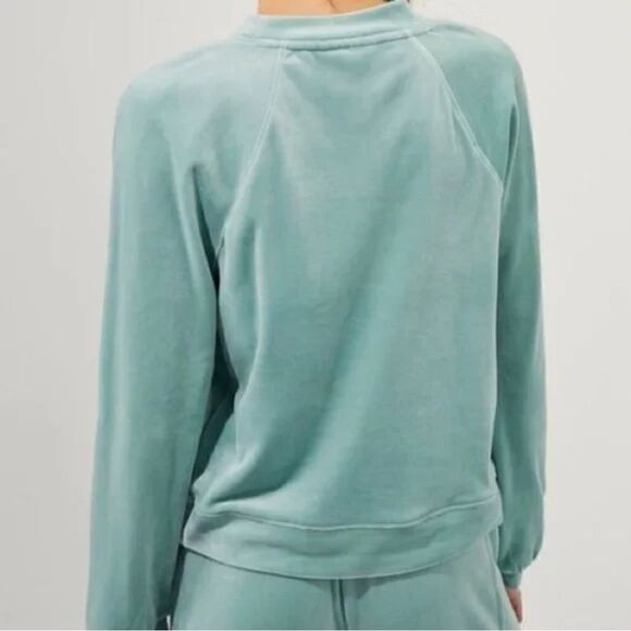 NEW Anthropologie Saturday Sunday Merida Blue Velvet Ruched Sweatshirt X-Small - Picture 2 of 2